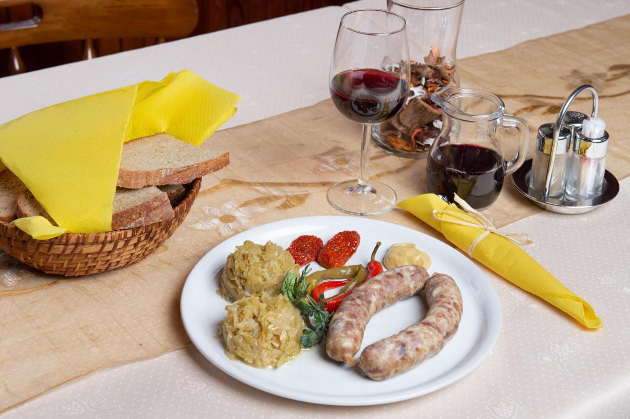 Guesthouse & Restaurant Brisar 1898 Grahovo ob Baci المظهر الخارجي الصورة